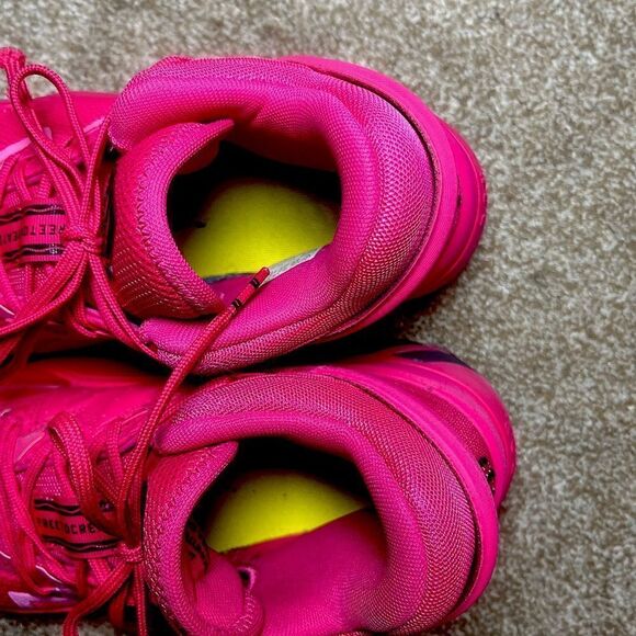 Adidas D.O.N. Issue #2
Crayola Jazzberry Jam. - Picture 11 of 14